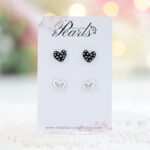 Set uhanov črni uhani srčki s pikicami in srebrni srčki