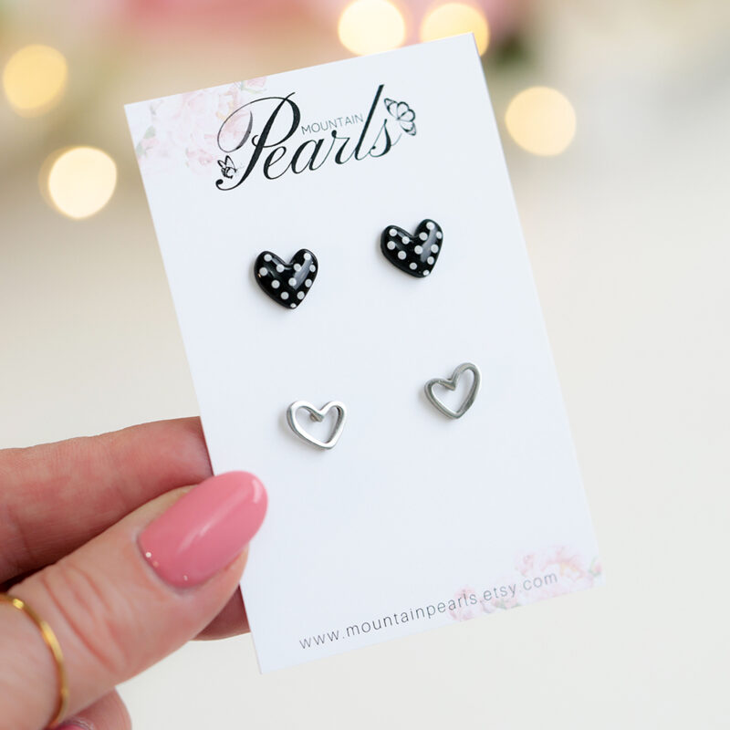 Set uhanov črni - srebrni srčki - slika 2