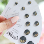 Mini sivo zlati uhani - slika 2