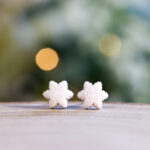 Uhani Mini Snežinka bela