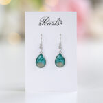 Viseči uhani Soča kapljice – ročno izdelani, turkizno zeleni