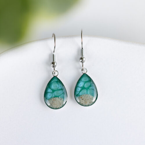 Viseči uhani Soča kapljice – ročno izdelani, turkizno zeleni