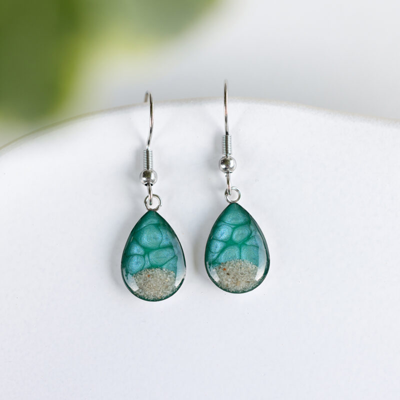 Viseči uhani Soča kapljice – ročno izdelani, turkizno zeleni