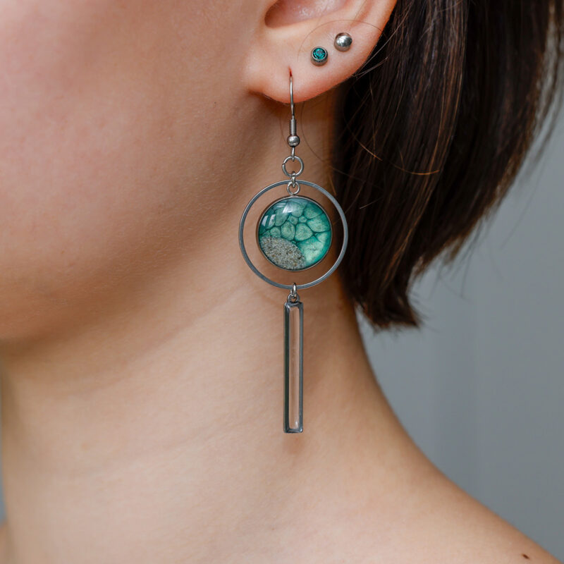 Viseči uhani Soča – temno zeleni s peskom - slika 2